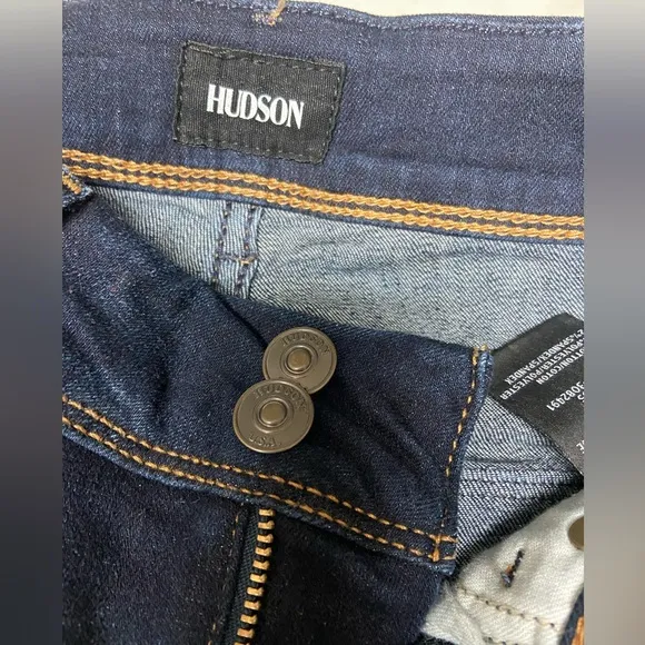 $205 Hudson Beth Baby Boot cut jeans size 25 dark wash blue