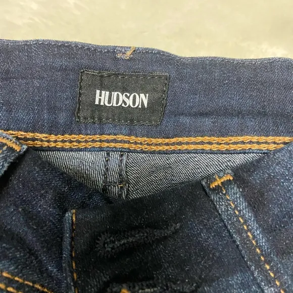 $205 Hudson Beth Baby Boot cut jeans size 25 dark wash blue