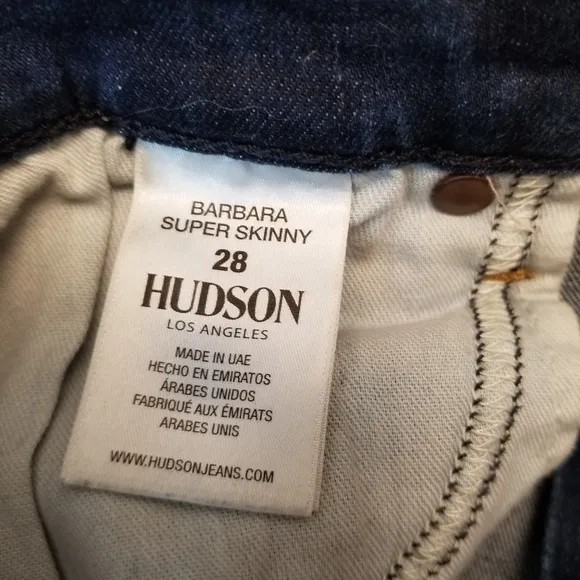 {28} Hudson Barbara Super Skinny StepHem Jeans