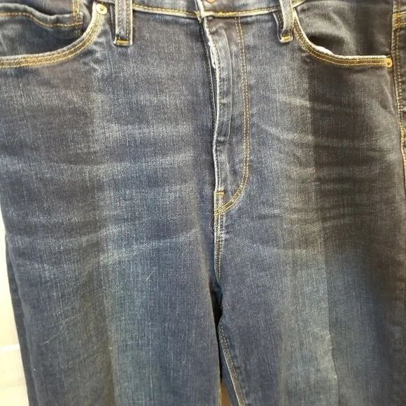 {28} Hudson Barbara Super Skinny StepHem Jeans