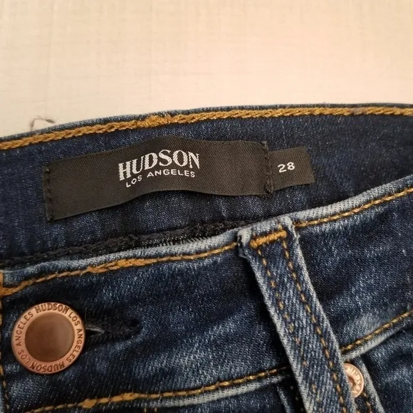 {28} Hudson Barbara Super Skinny StepHem Jeans