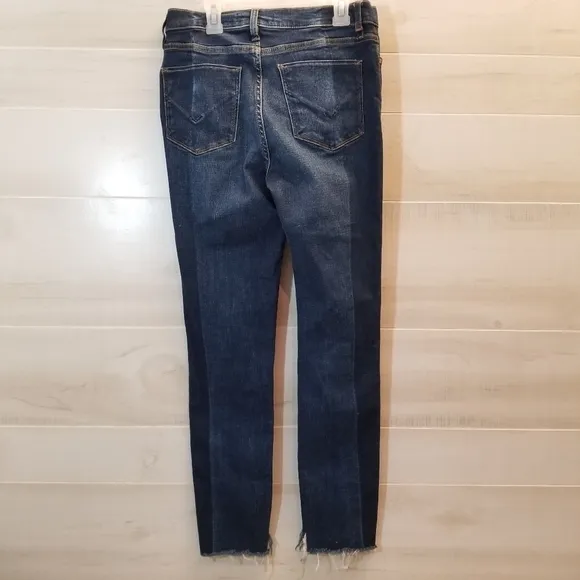 {28} Hudson Barbara Super Skinny StepHem Jeans
