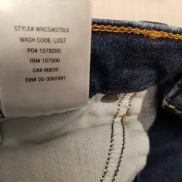{28} Hudson Barbara Super Skinny StepHem Jeans