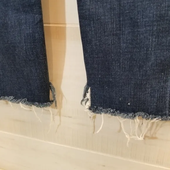 {28} Hudson Barbara Super Skinny StepHem Jeans