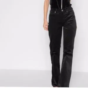 7 For All Mankind Black Velvet Bootcut Ankle Jeans Size 32