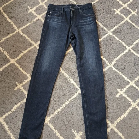 Ag The Farrah High Rise Skinny Jeans in Brooks Wash Size 28