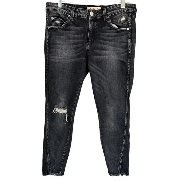 AMO Twist in Vixen Destroy Skinny Jeans Size 31