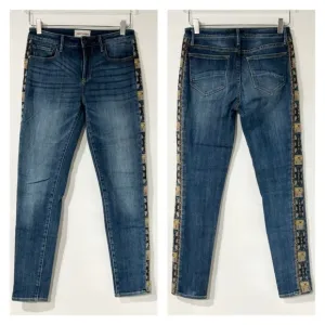 Anthropologie Driftwood Jackie Aztec Embroidered Skinny Jeans Medium Blue 26