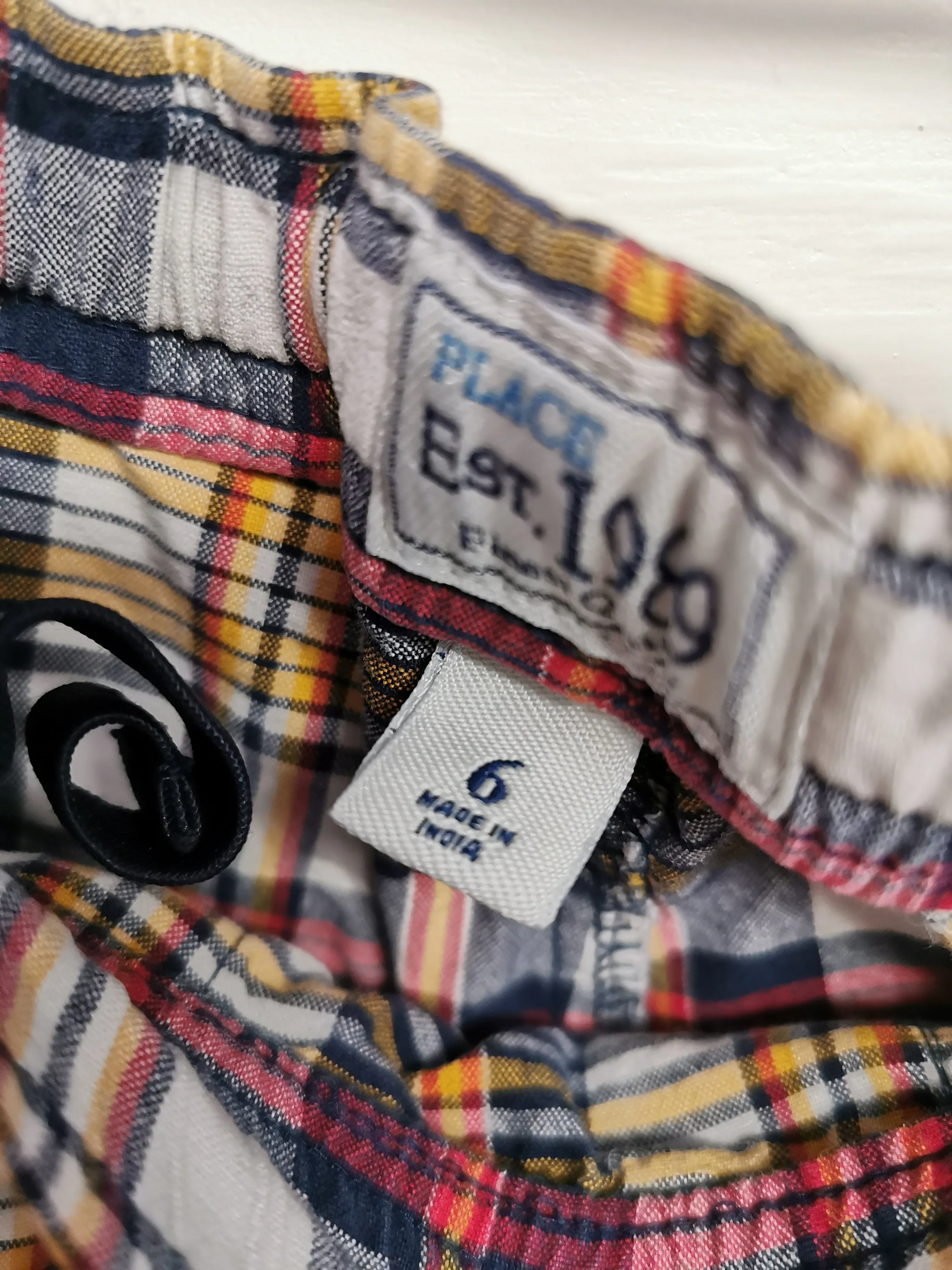 BOY SIZE 6 YEARS - CHILDREN'S PLACE, Cargo Shorts EUC B43