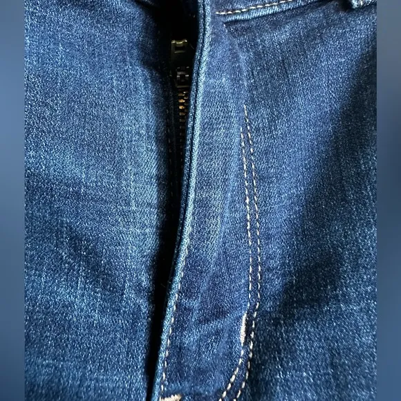 Classic Bermuda Shorts / LeviStrauss &amp; Co women short Blue Jean size 32