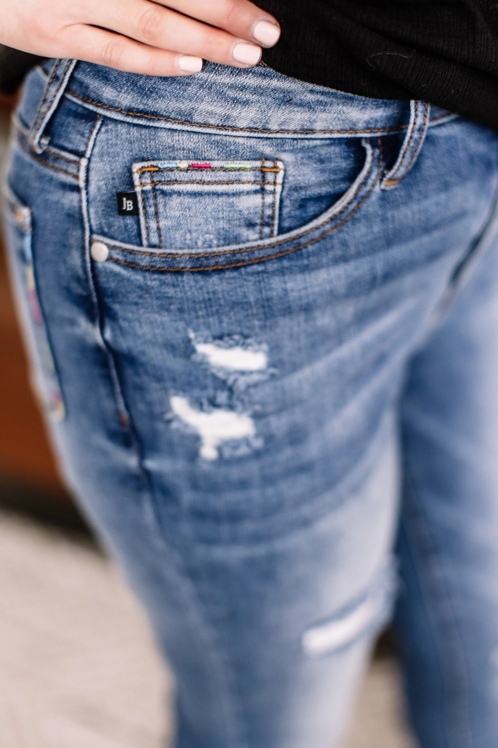 Colors Of The World Embroidered Pocket Skinny Judy Blue Jeans