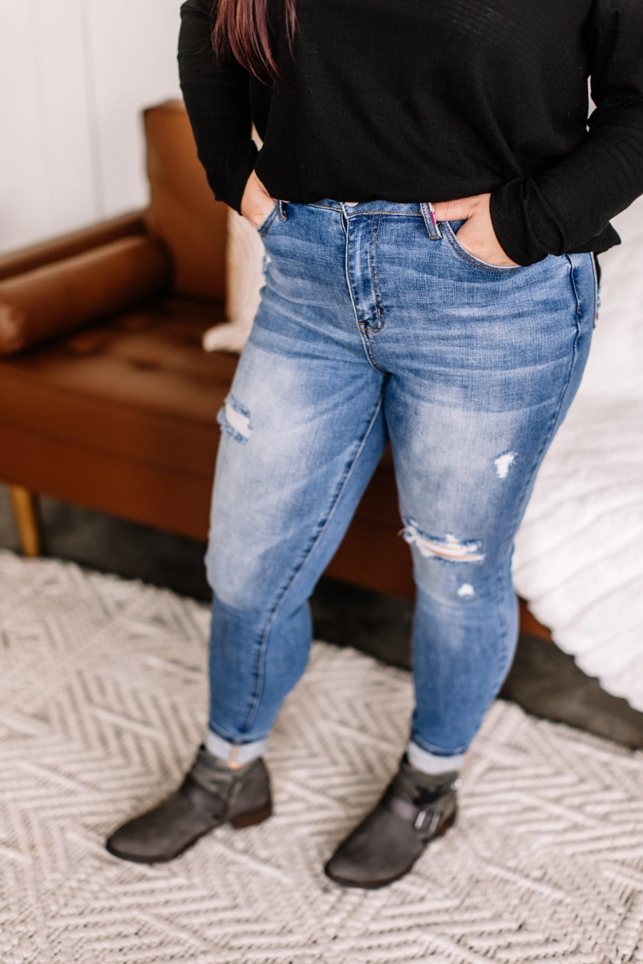 Colors Of The World Embroidered Pocket Skinny Judy Blue Jeans