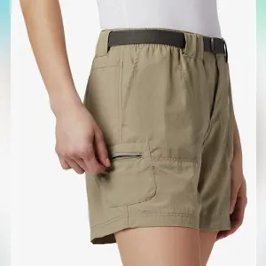 Columbia Women's Sandy River Cargo Short Shorts in beige/tan size XL