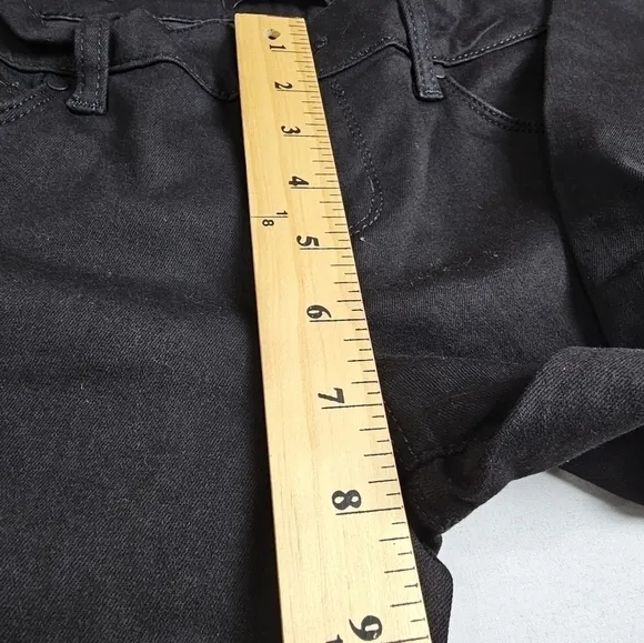 DSTLD NWT Women's midrise stretch skinny jeans size 25.