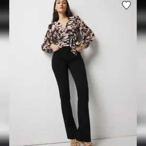 EUC WHBM Black Skinny Flare Jeans