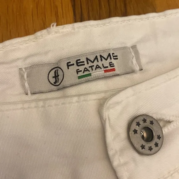 Femme Fatale Women’s White Skinny Jeans Size M
