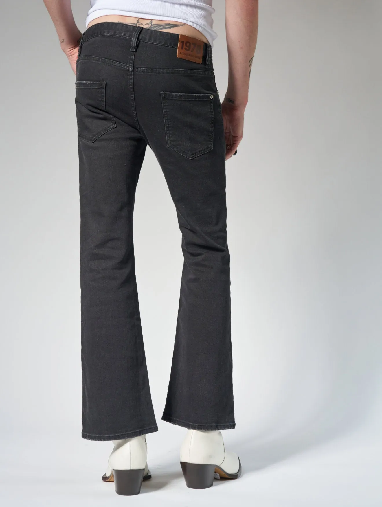 FRANKIE FLARE JEANS IN BLACK - Man