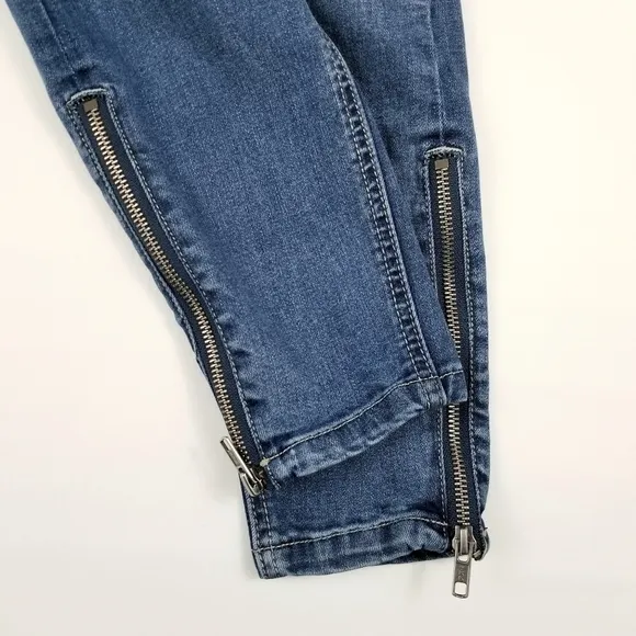 Free People dark wash skinny ankle zipper jeans size 26