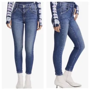 Free People We The Free Daybreak Blue Riley Wash Skinny Jeans Sz 24