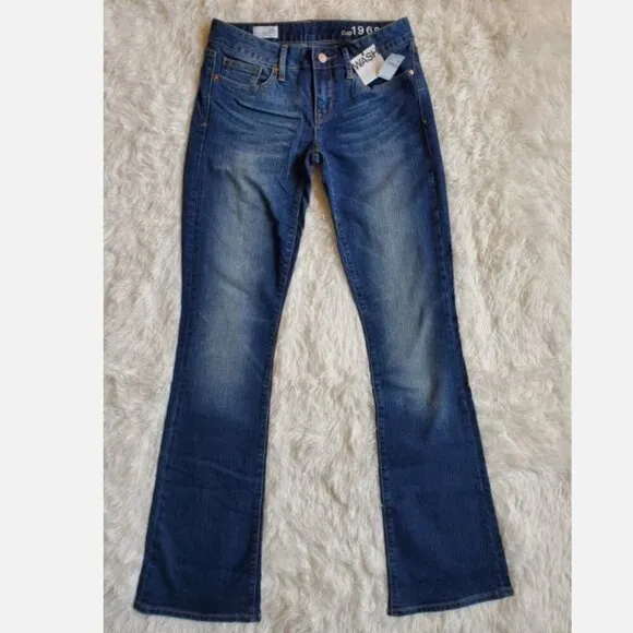 GAP Women's Curvy Low-Rise Medium Wash Bootcut Jeans Size 26/2 LONG RT$70