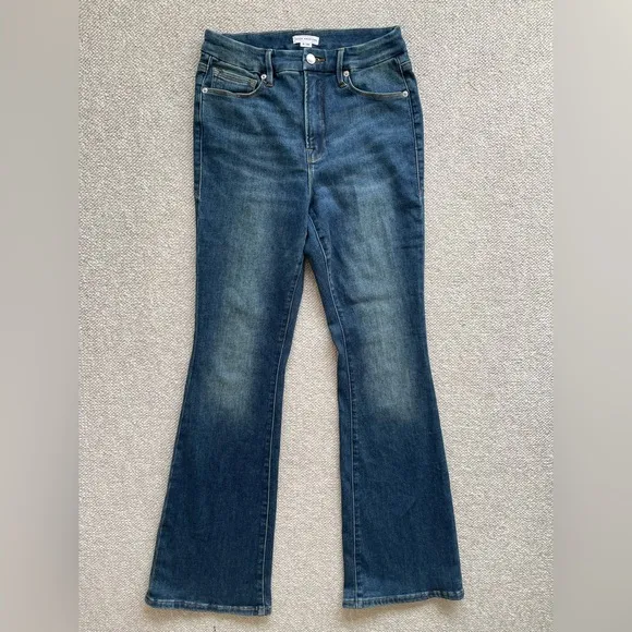 Good American Good Classic Slim Bootcut Jeans, Blue 811, Size 6/28