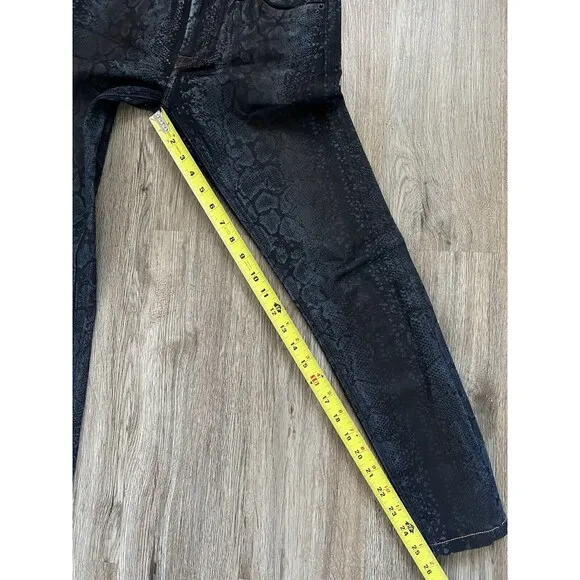 Hudson Jeans Womens Size 26 Blue Snakeskin Print  Super Skinny Nico Mid Rise.