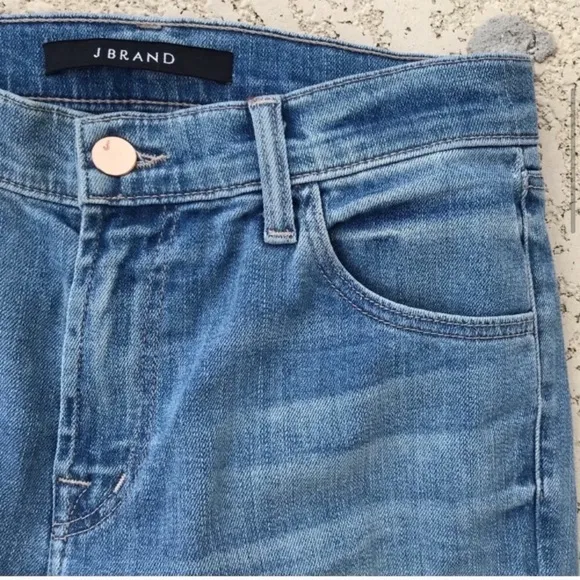 J BRAND Maria High Waist Jeans Size 26 Adventure Wash