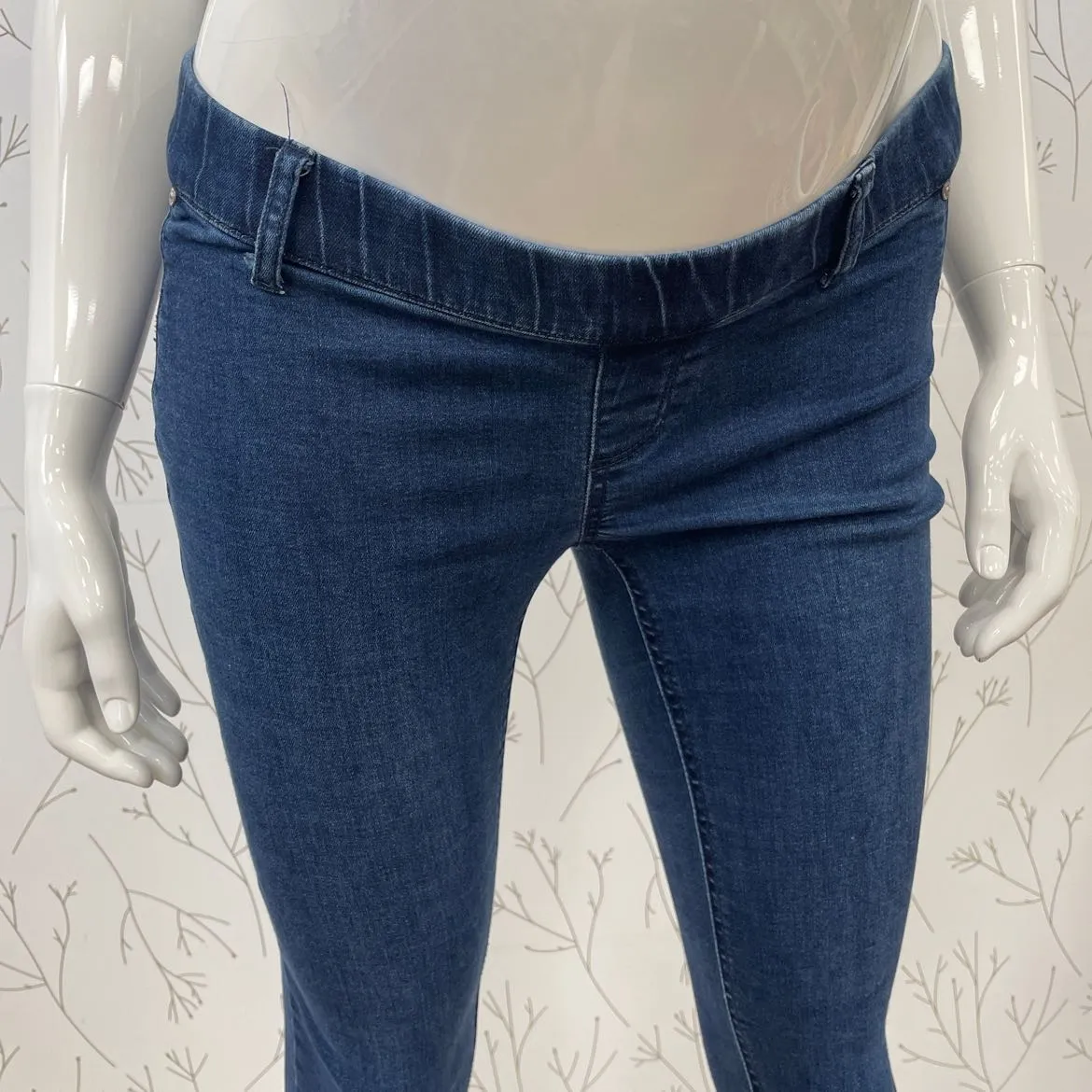 Jessica Simpson Maternity JEANS matern