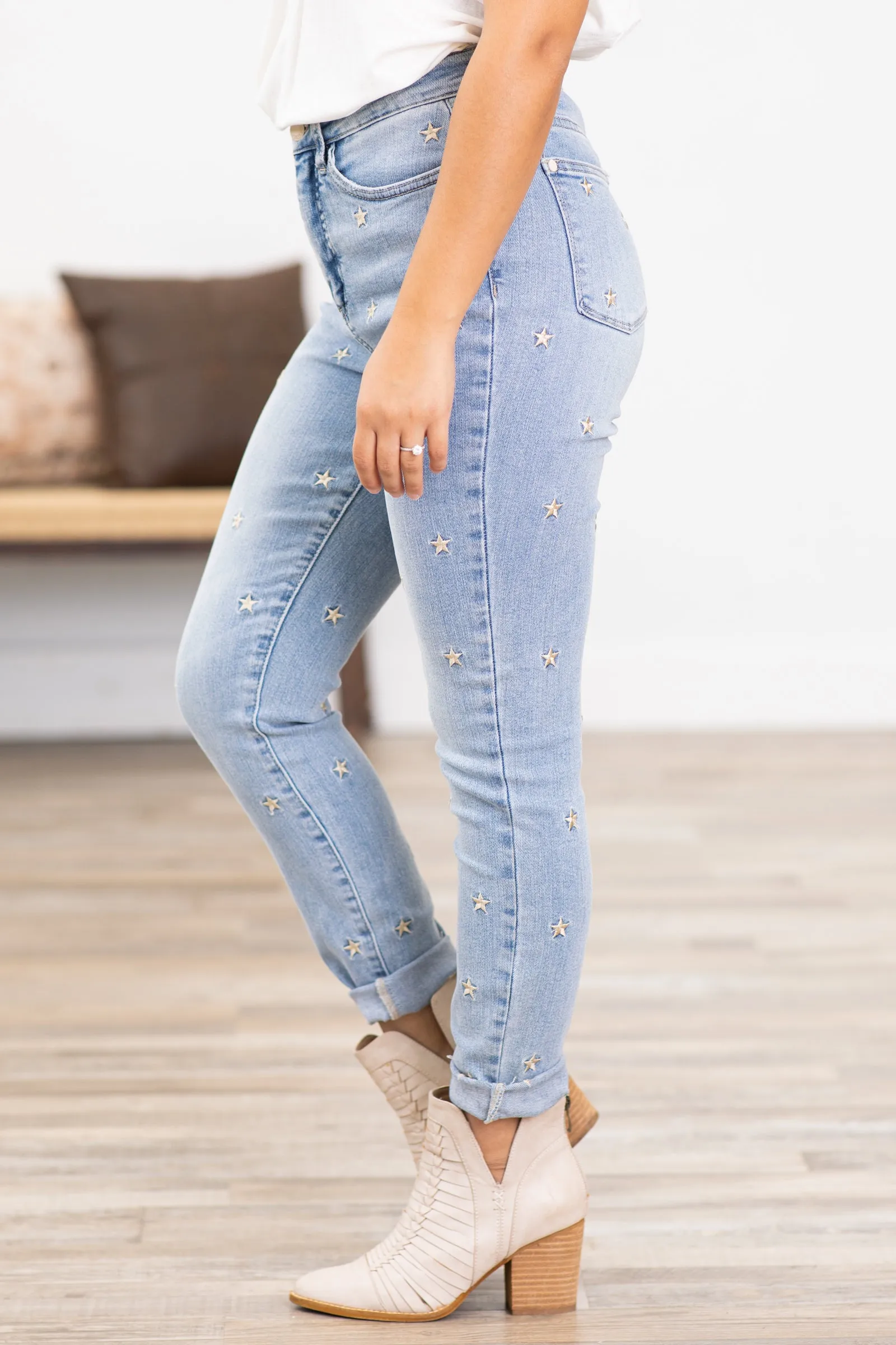 Judy Blue Star Embroidered Tummy Control Jeans