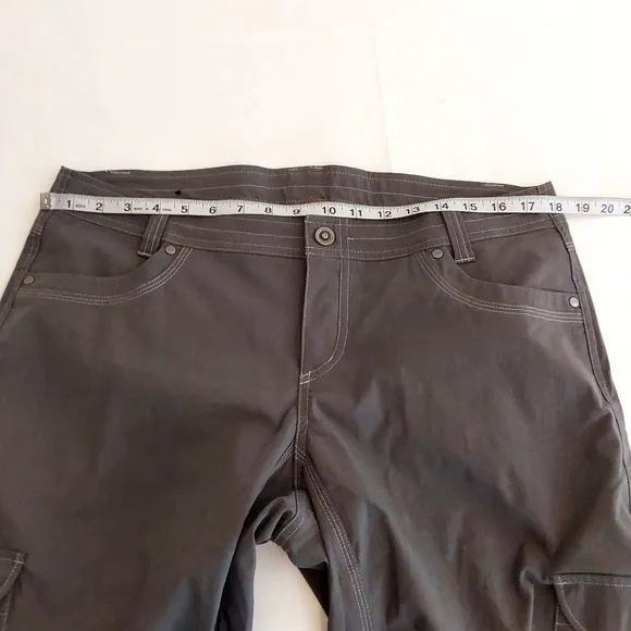 KUHL Women's cargo  Shorts