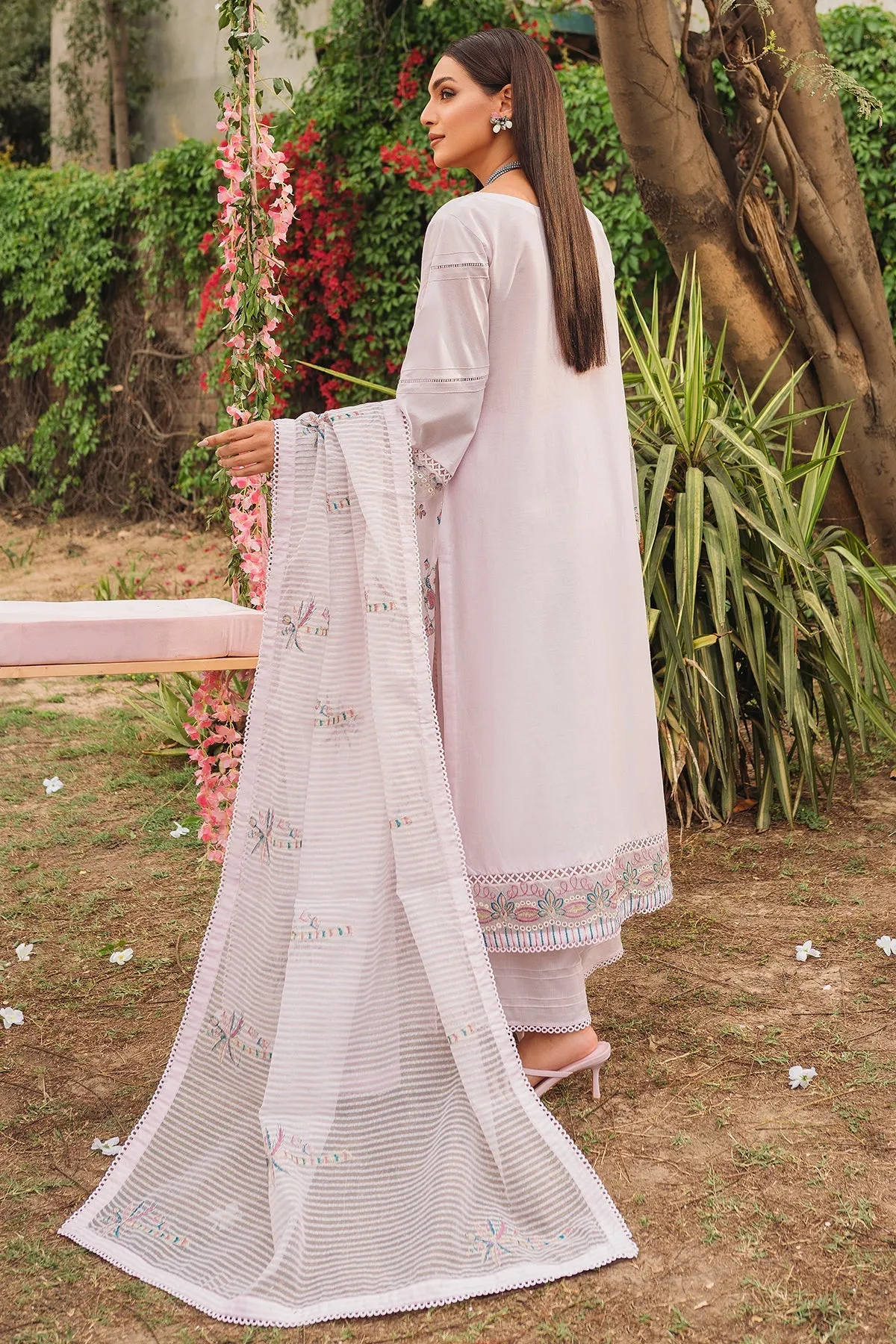 Lavender Embroidered Pakistani Salwar Kameez with Dupatta Salwar Suit