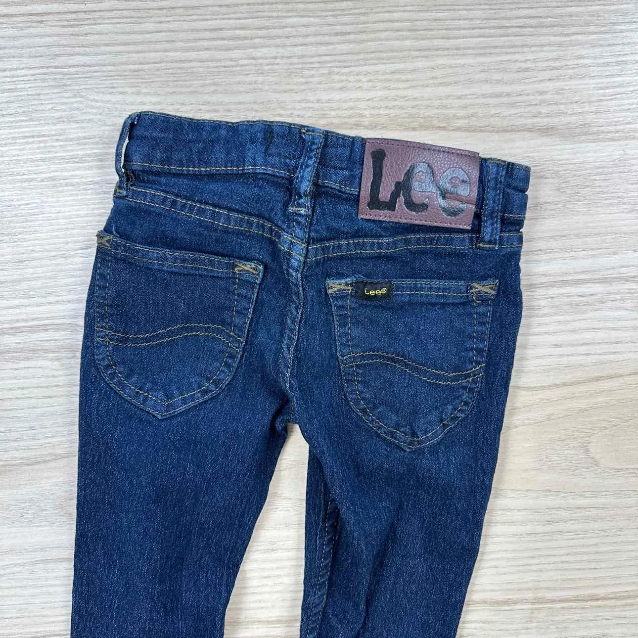 Lee JEANS