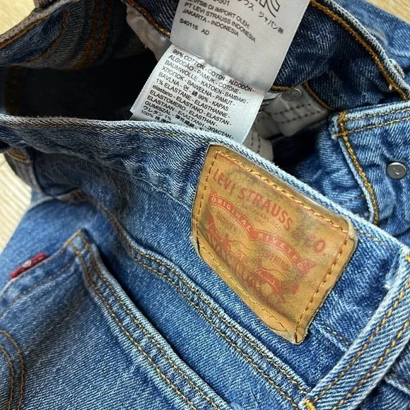 Levi’s Medium Wash White Cone Denim Skinny Jeans Size 29