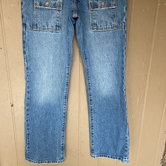 Levi’s middy ankle bootcut jeans medium wash 24x29