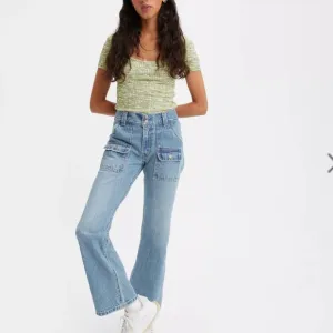 Levi’s middy ankle bootcut jeans medium wash 24x29