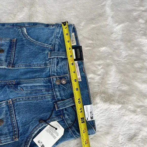 Levi’s middy ankle bootcut jeans medium wash 24x29