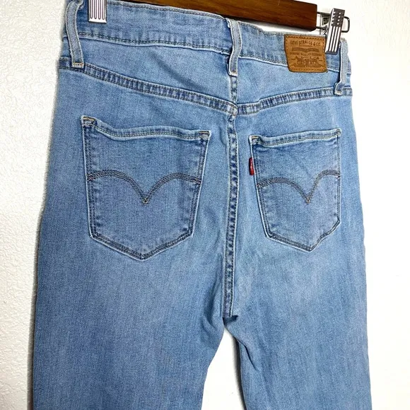 Levi’s Premium 721 High Rise Skinny Jeans Side Stripe size 27