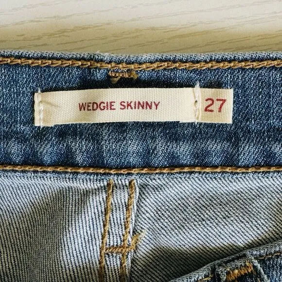 LEVI’S Wedgie Skinny Women’s Jeans Size 27 Blue Button Fly Raw Hem Stretch