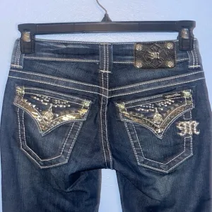 Miss Me Bootcut Jeans - size 25 Thick Stitch Bling Chain. X