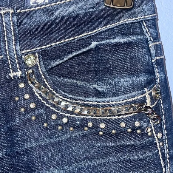 Miss Me Bootcut Jeans - size 25 Thick Stitch Bling Chain. X
