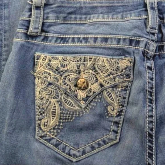Miss Me Midrise Slim Bootcut GUC $119 Size 32        J1603