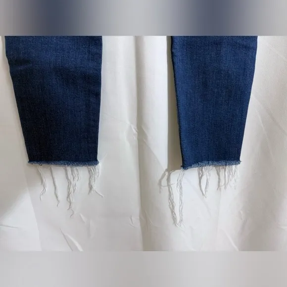 Mother “The Looker Ankle Fray” High Rise Skinny Jeans With Frayed Hems Size 24