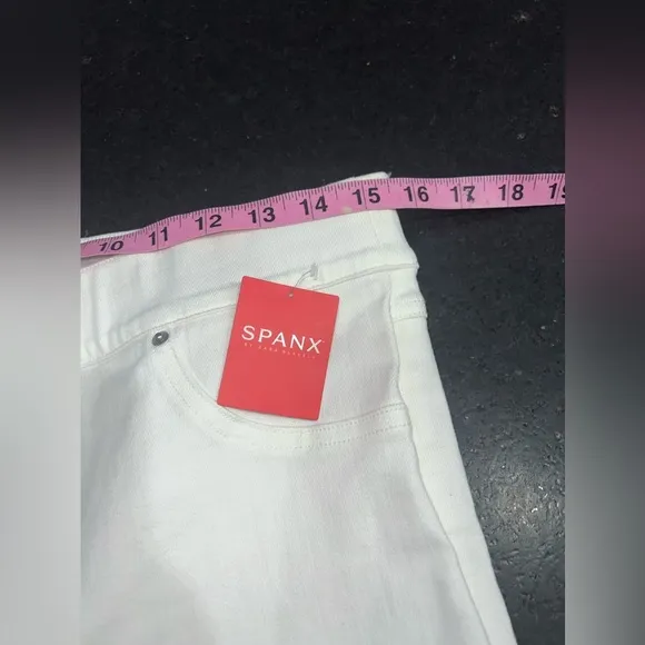 NEW SPANX WHITE SUBTLE DISTRESSED SKINNY JEANS RAW HEM PULL ON SZ L