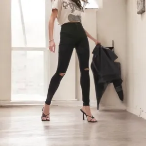 NWT TOPSHOP Black Joni Skinny Jeans with Rips