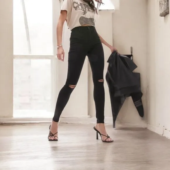 NWT TOPSHOP Black Joni Skinny Jeans with Rips