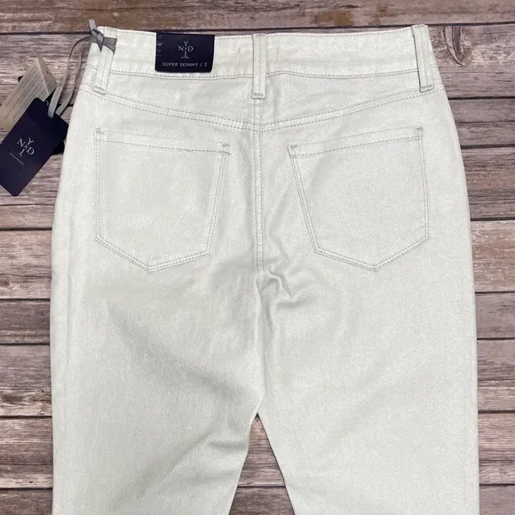NYDJ Super Skinny Silver Luminescence Jeans NWT 2 Metallic Sparkly *faint stain*