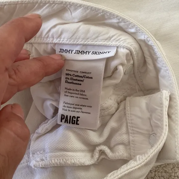PAIGE white Jimmy Jimmy skinny jeans from Bloomingdale’s w/ front &amp; back pockets