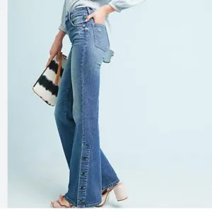 Pilcro Anthropologie High Rise Bootcut Button Hem Jeans sz25
