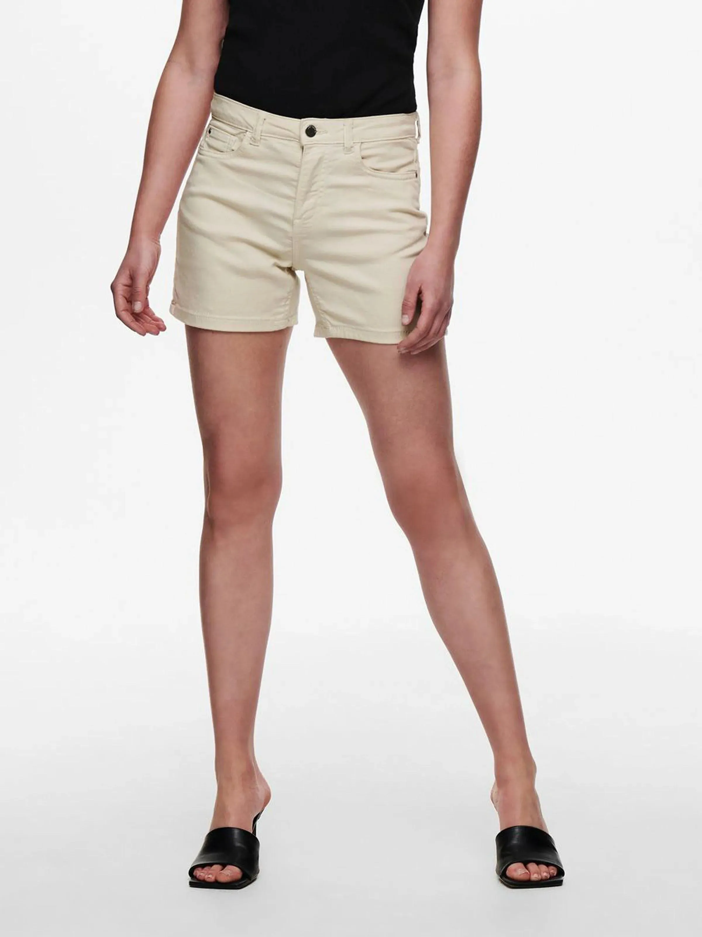 Short Lara