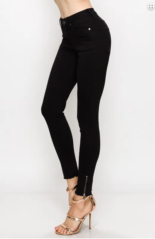 Side Zipper Jean in Black